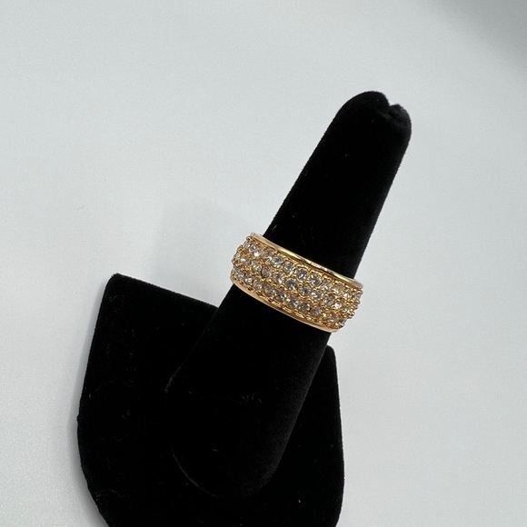 Gold & Rhinestone Ring - Picture 4 of 12